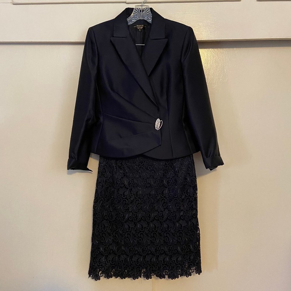 Tahari Arthur S. Levine Luxe Dk Navy Skirt Set 6P